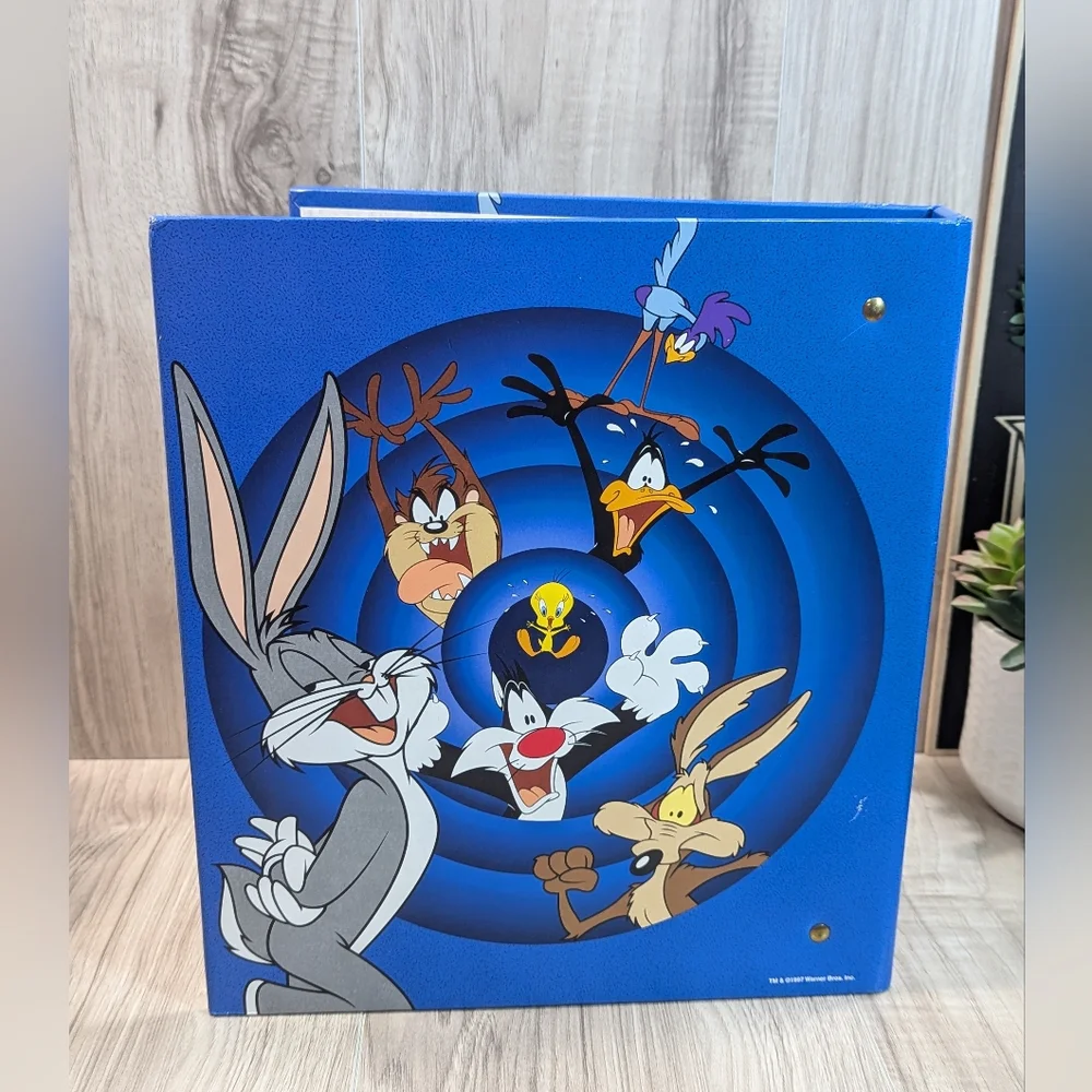 Vintage 97 Warner Bros. Looney Tunes Characters Blue Notebook 3 Ring Binder
